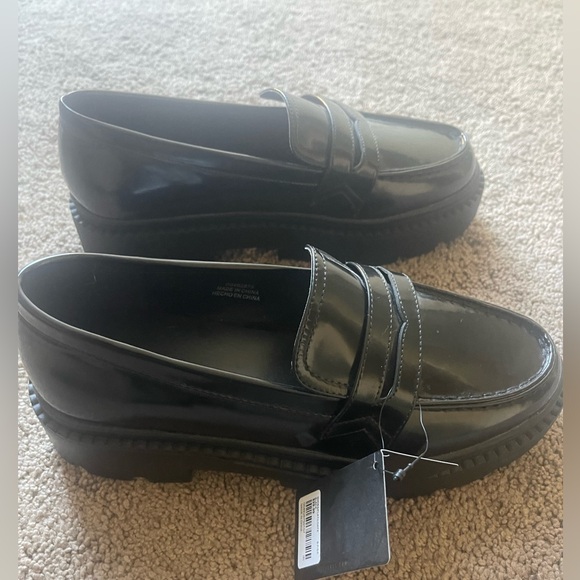 Forever 21 loafers - Picture 2 of 3